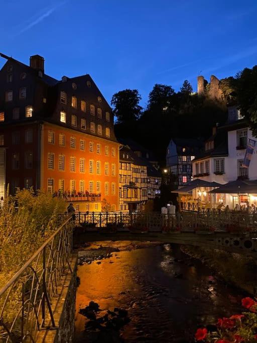 Ferienwohnung Hueftgold Schlafen & Wohnen Monschau Exterior foto