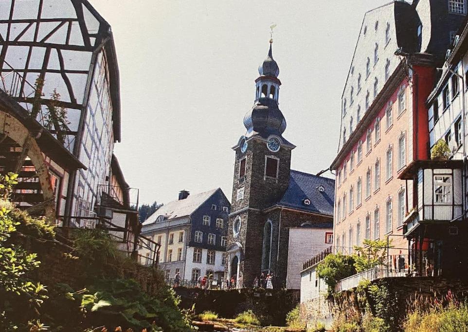 Ferienwohnung Hueftgold Schlafen & Wohnen Monschau Exterior foto