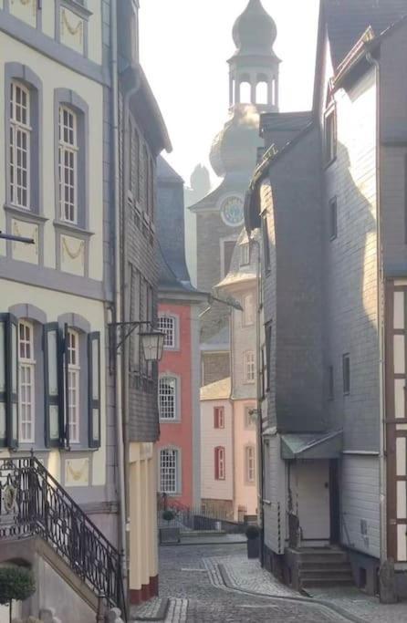 Ferienwohnung Hueftgold Schlafen & Wohnen Monschau Exterior foto
